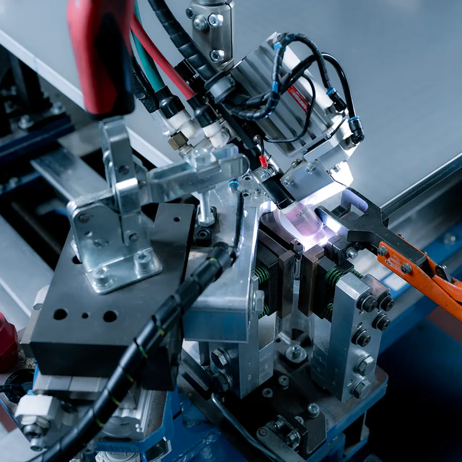 Detail of a machine for steel components